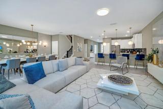 9 Bedrooms 5 Bathrooms Storey Lake 2854 Bd - 8