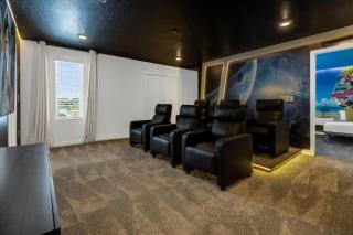 9 Bedroom 5 Bathroom Storey Lake 4276 Pw - 3