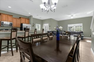 5 Bedrooms 4 Bathrooms Paradise Palms 8950 Cp - 8