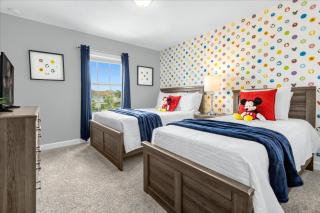 4 Bedrooms 5 Bathrooms Champions 1601 Mv - 1