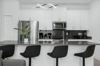 4 Bedrooms 3 Bathrooms Storey Lake 4351 Sl - 4