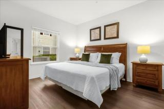 4 Bedrooms 3 Bathrooms Lucaya Village 18-105 Lv - 3