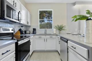 4 Bedrooms 3 Bathrooms Regal Palms 2725 Ca - 7