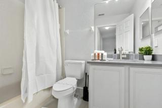 4 Bedrooms 3 Bathrooms Regal Palms 2725 Ca - 2