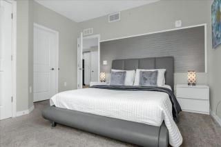 3 Bedrooms 2 Bathrooms Storey Lake 4751-201Ct - 3