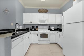 4 Bedrooms 3 Bathrooms Lucaya Village 9-104 - 6