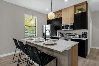3 Bedrooms 3 Baths The Hub At Westside 3361Tt - 8