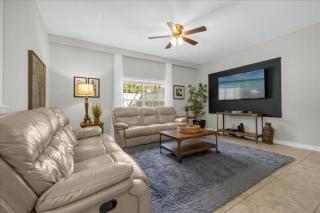 5 Bedrooms 4 Bathrooms Storey Lake 4899 Ct - 6