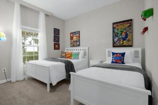 5 Bedrooms 4 Bathrooms Storey Lake 4899 Ct - 1