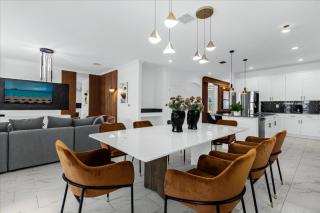 6 Bedroom 5 Bathroom Storey Lake 4366 Rs - 8