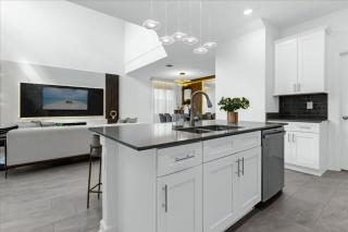 6 Bedrooms 5 Bathrooms Storey Lake 2660 Ss - 6