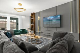 10 Bedrooms 8 Bathrooms Windsor Island 4481 Kr - 8