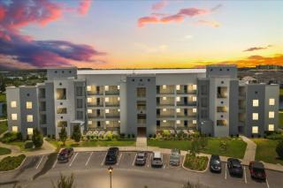 3 Bedrooms 2 Bathrooms Storey Lake 3141-306 - 0