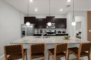 7 Bedrooms 55 Bathrooms Windsor Cay 16225Sk - 6