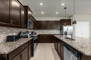 10 Bedrooms 8 Bathrooms Windsor Island 3104Md - 4