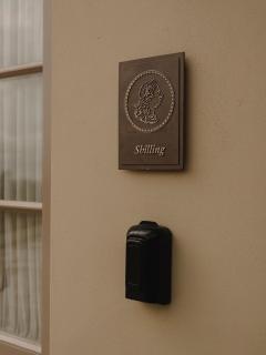 Luxury Landmark Stay in the Cotswolds with terrace - 9