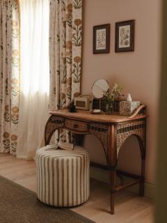 Luxury Landmark Stay in the Cotswolds with terrace - 2