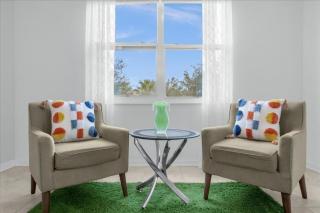 2 Bedrooms 2 Bathrooms Storey Lake Ct - 5