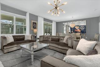 9 Bedroom 5 Bathroom Storey Lake 2862 Bd - 4