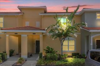 4 Bedroom 3 Bathroom Paradise Palms 8953Bp - 0