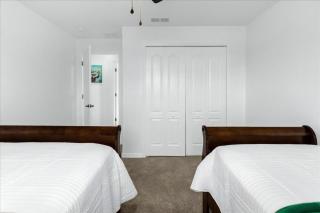 4 Bedroom 3 Bathroom Paradise Palms 8953Bp - 3