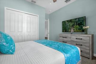 6 Bedrooms 5 Bathrooms Storey Lake 4234 Pd - 2