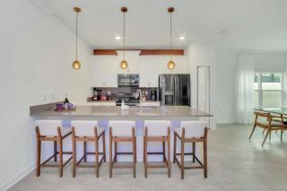 5 Bedooms 4 Bathrooms Storey Lake 2953Pl - 4