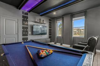 9 Bedrooms 5 Bathrooms Storey Lake 2874 Bd - 1