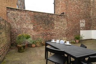 St Denys View with Free parking - 2