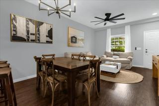 3 Bedrooms 2 Bathrooms Lucaya Village 22-102Lv - 4