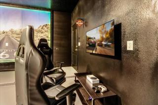 10 Bedrooms 8 Bathrooms Solterra 5212 Oa - 1