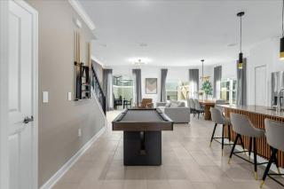 5 Bedrooms 4 Bathrooms Storey Lake 2612 Rt - 1