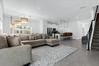 5 Bedroom 4 Bathroom Storey Lake 2601 Ss - 7