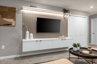 5 Bedrooms 45 Bathrooms Windsor Island4070 La - 2