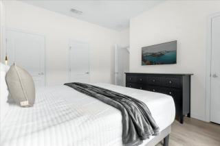 4 Bedrooms 3 Bathrooms Paradise Palms 8963 Cp - 1