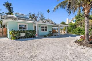 The Lady Fish Home - 8