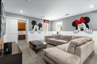 9 Bedroom 5 Bathroom Storey Lake 4564Tb - 1