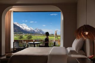 ShanJuanYun Panoramic Sunlit Yulong Snow Mountain Hotel - 2