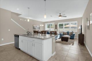 4 Bedrooms 35 Bathrooms Compass Bay 5132 Ch - 4