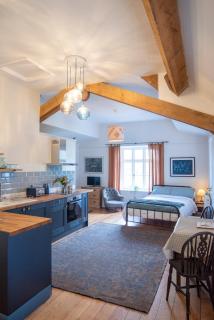 The Coachmans Quarters - 9