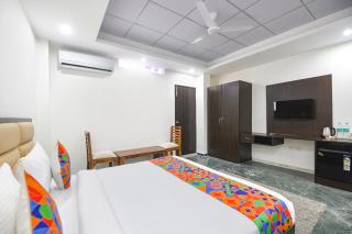 FabHotel Sai Village - 6