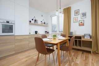 Spacious One Bedroom Apartment for 2 People in Warsaw by Noclegi Renters - 7