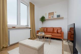 Spacious One Bedroom Apartment for 2 People in Warsaw by Noclegi Renters - 9