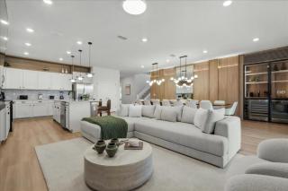 10 Bedrooms 8 Bathrooms Windsor Cay 16005Cc - 3