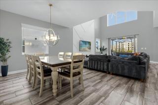 5 Bedroom 5 Bathroom Storey Lake 4735Kc - 8