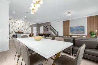 5 Bedrooms 4 Bathrooms Storey Lake 4375 Sl - 5