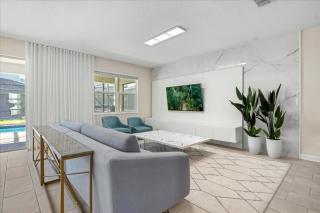 9 Bedrooms 5 Bathrooms Storey Lake 4548Tb - 5