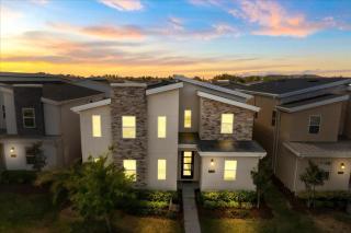 9 Bedrooms 5 Bathrooms Storey Lake 4548Tb - 0