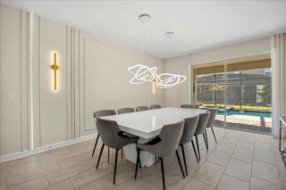 9 Bedrooms 5 Bathrooms Storey Lake 4548Tb - 2