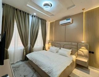 Secure 3 Bedroom with PS5 Starlink in a Private Compound - 9